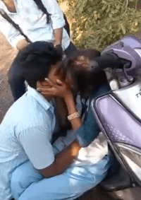 India school girl publicly enjoyed road Sex with boyfriend - Indianporn360