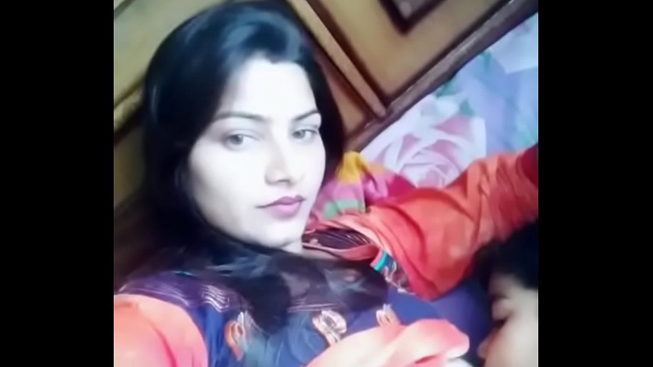 Beatutiful Bhabhi Xxxx Videos - xxxx Very hot and Beautiful bhabhi showing Boobs on tiktok xlxxom