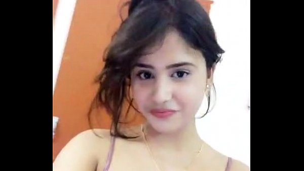 600px x 337px - Beautiful Muslim girl removing cloths in webcam mms leaked