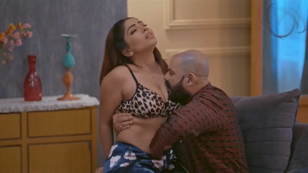 Devika S01E03 2023 Hunters Originals Hindi Hot Web Series