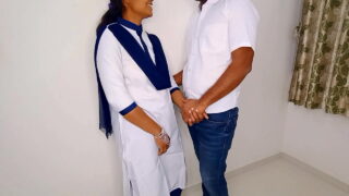school ke boyfriend ne larki ko lodge me le jake choda