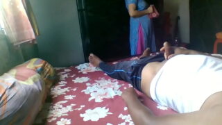 hindi xvideos sex video maalik ne maid ko paise dekar chut choda