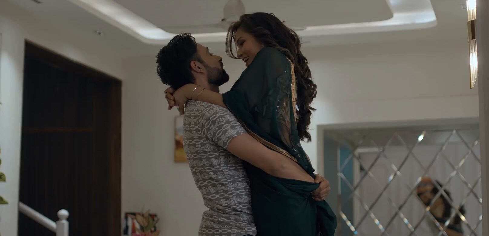 Nau Do Gyarah Part 1 2024 Ullu App Hindi XXX Web Series Episode 3