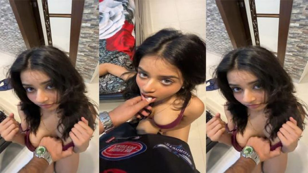 Famous Muslim Sexy Indian Bollywood Model Fucking with Director New Mms Videos