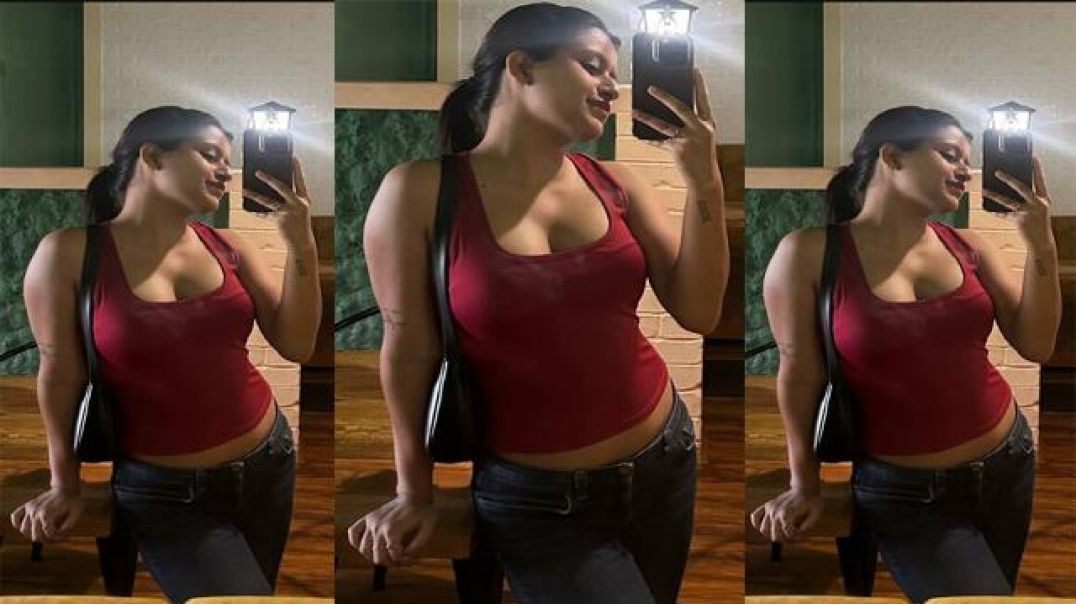 Hot Sexy Slim Bengali GF tempts her lover and enjoys romantic sex desi mms