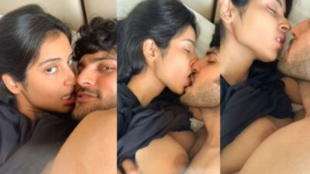 Desi Viral Sex MMS College Girl Sex In Home with BF
