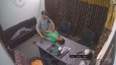 Desi Boss Fucking his Female Employee in Office Porn CCTV MMS