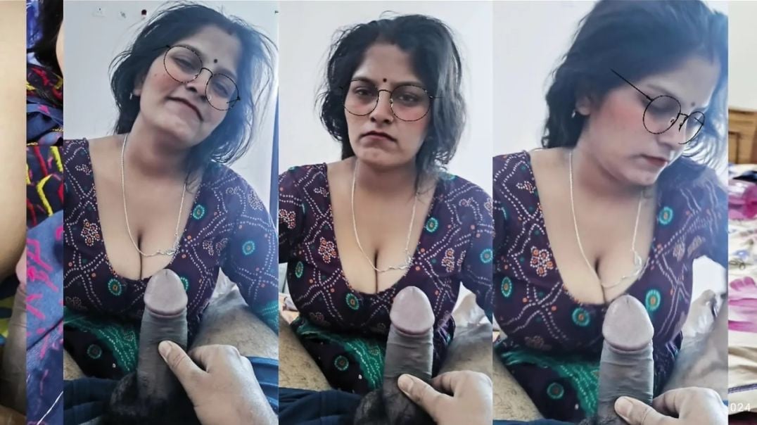 Horny Cute Indian Housewife Sharing Bed With Is Neighbour Young Boy Desi Sex MMS
